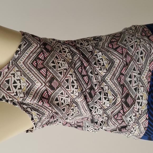 Pink top - Picture 4 of 4